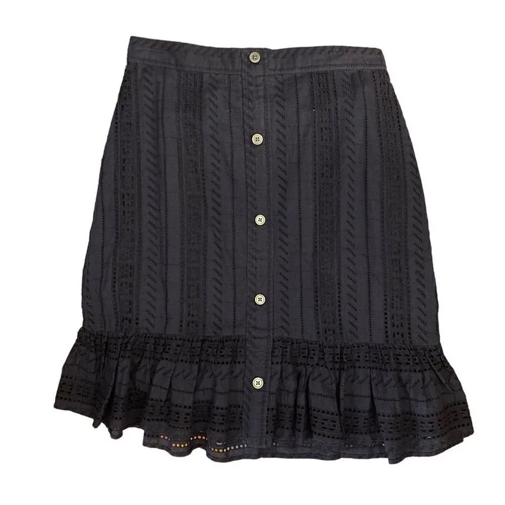 Loft NWT button front fit and flair skirt Eyelet detail size 6